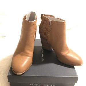Beautiful cognac booties 7.5